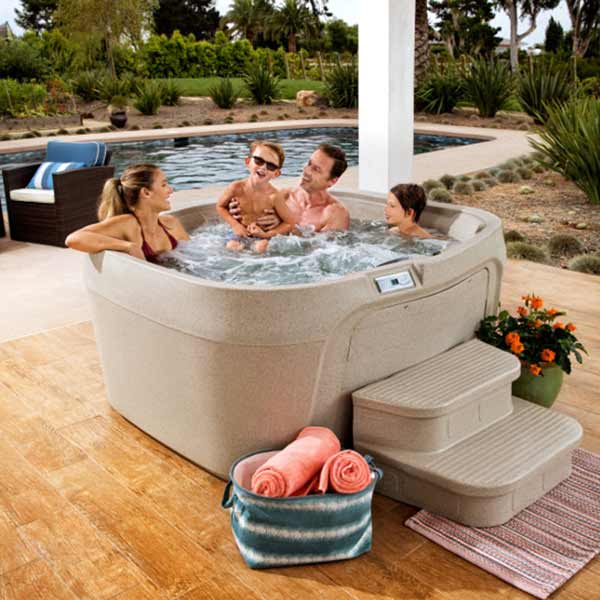 Freeflow Cascina hot tub